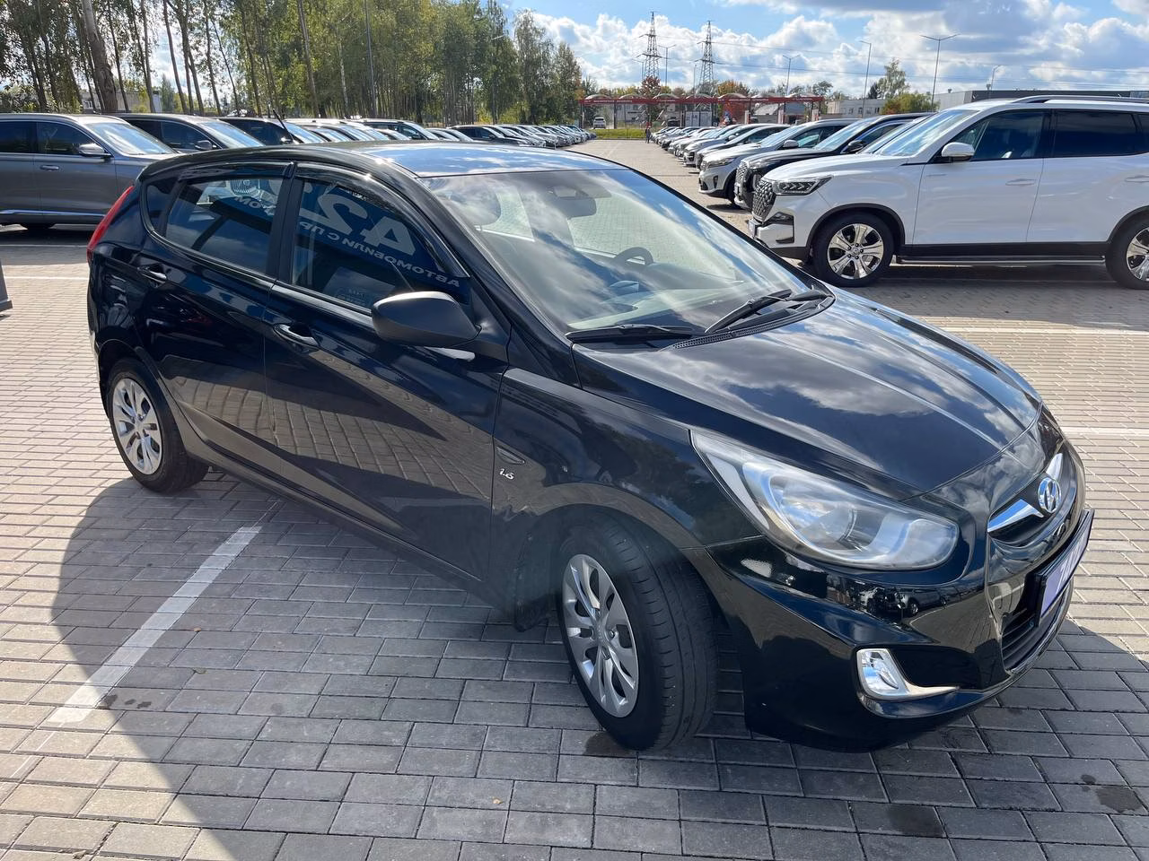 Hyundai Solaris фото 3
