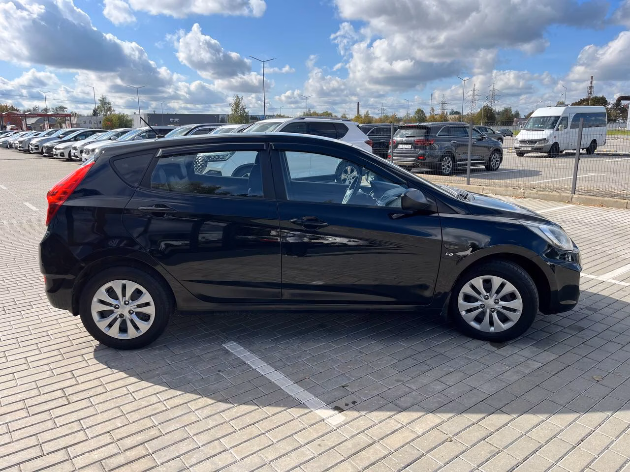 Hyundai Solaris фото 4