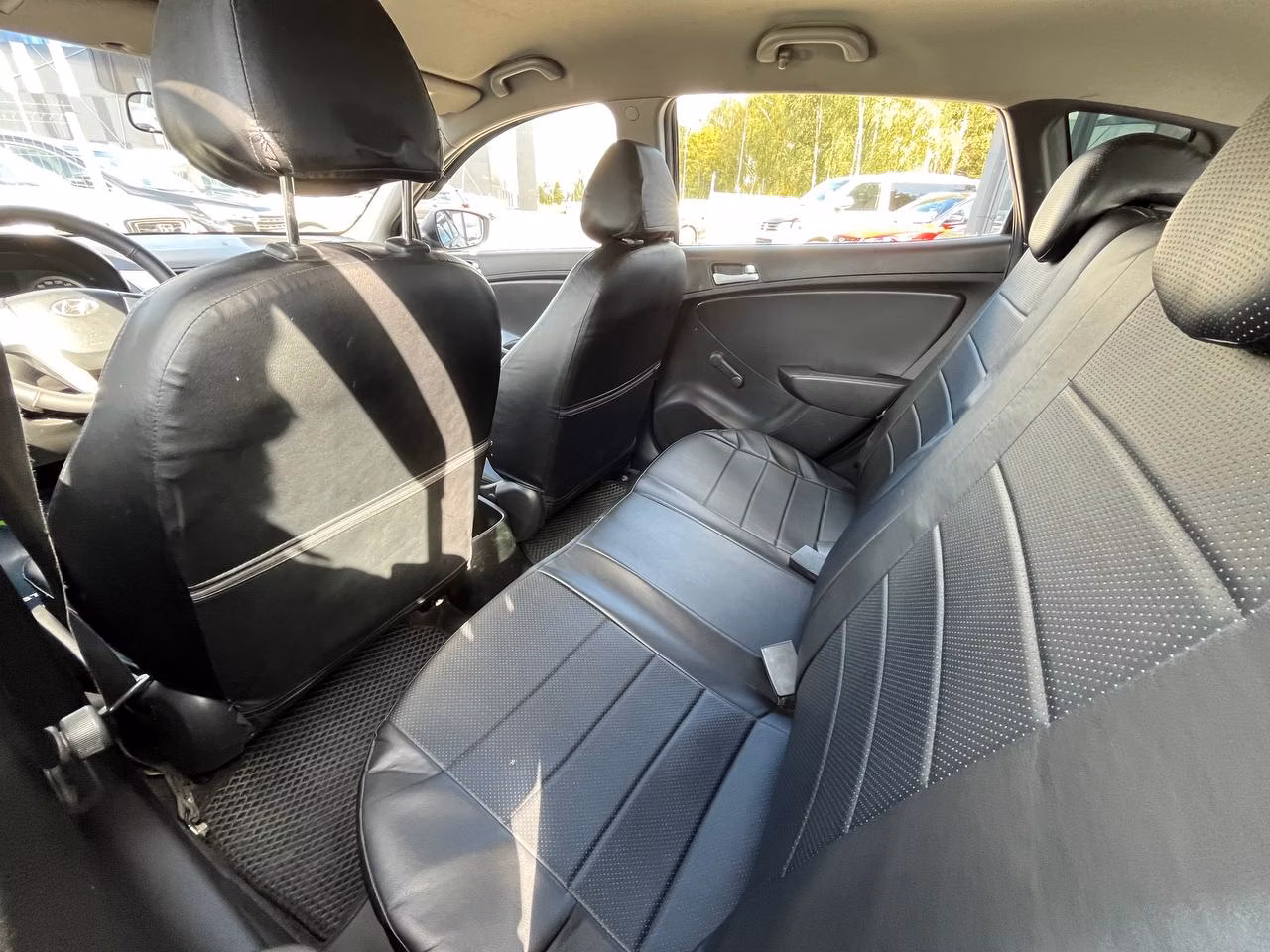 Hyundai Solaris фото 15