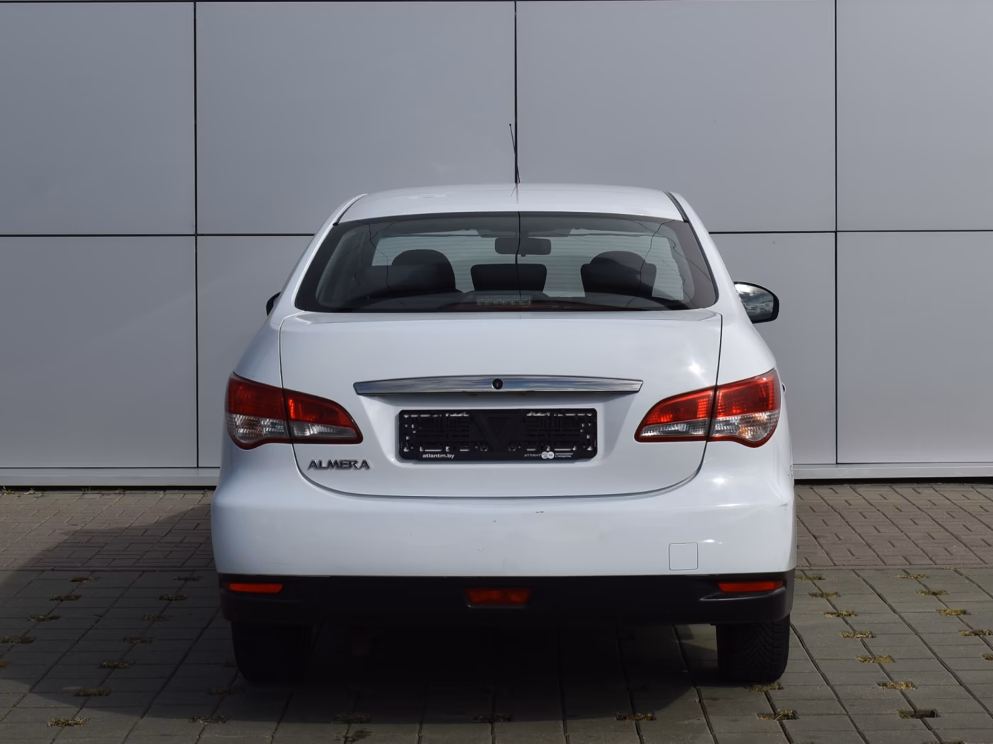 Nissan Almera фото 6