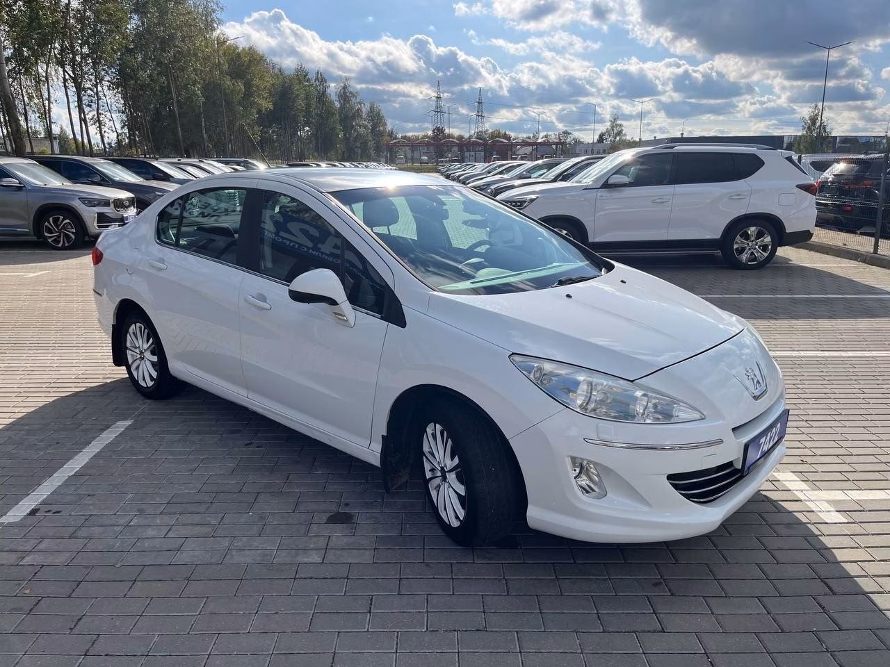 Peugeot 408 фото 3