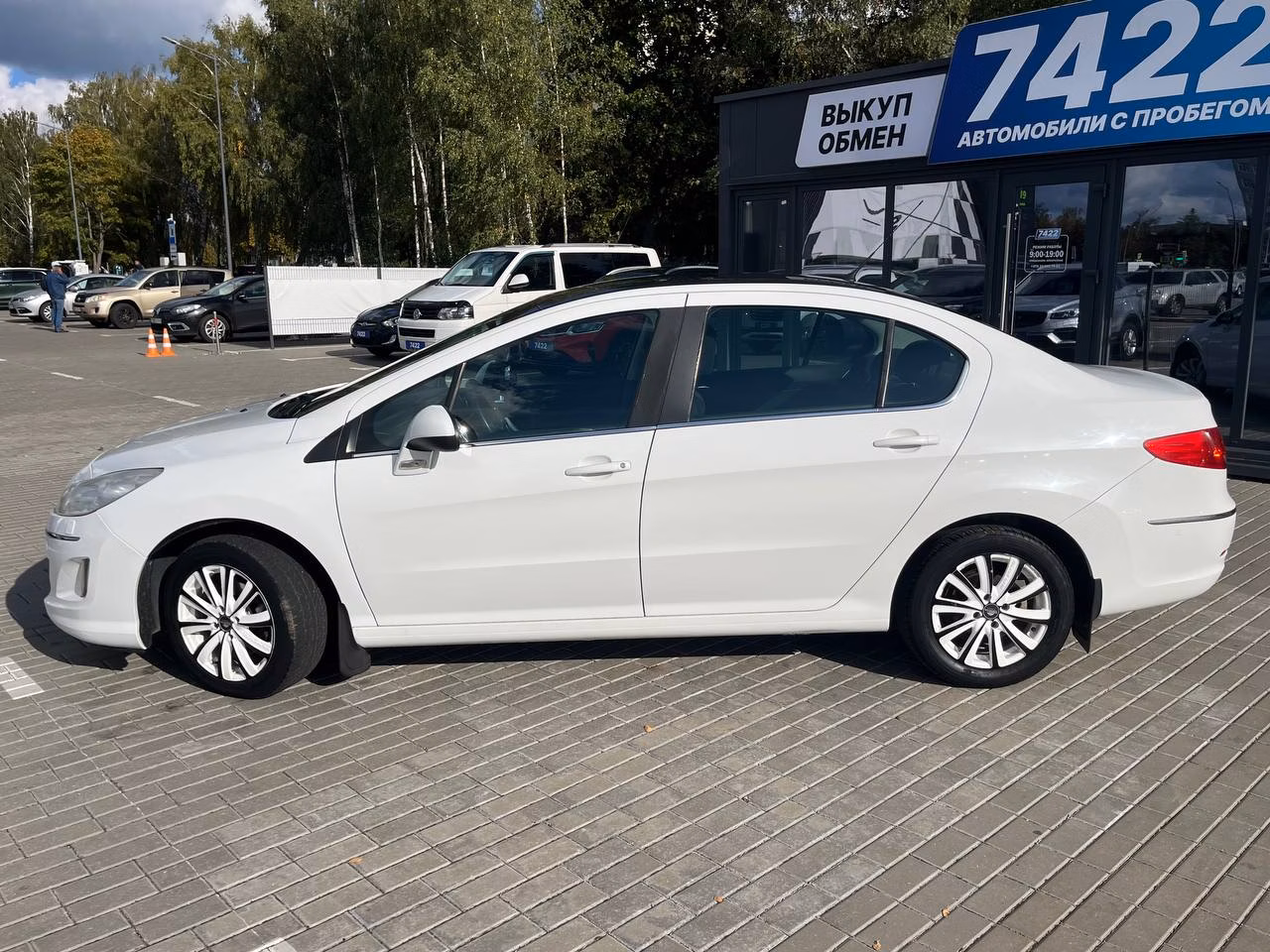 Peugeot 408 фото 8