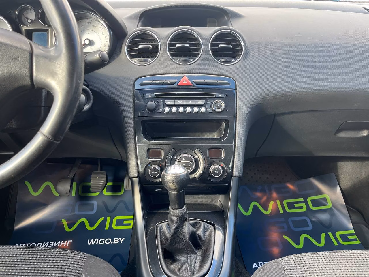 Peugeot 408 фото 12