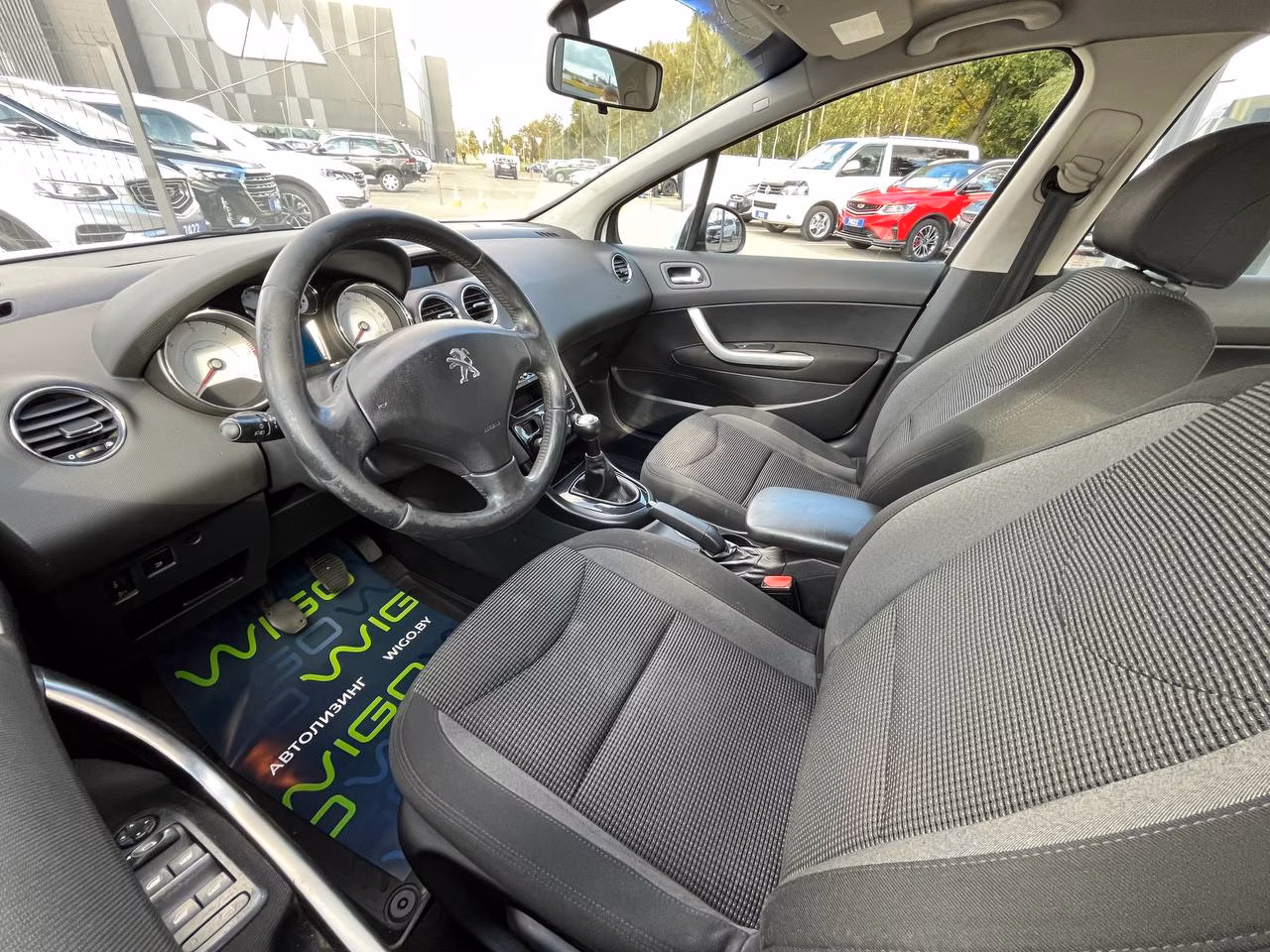 Peugeot 408 фото 14