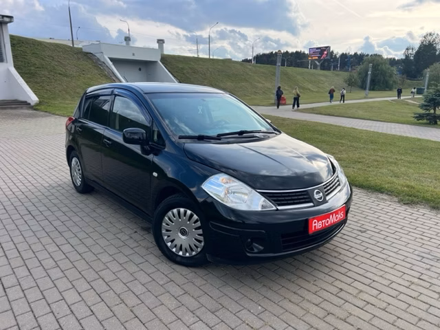 Nissan Tiida фото 3