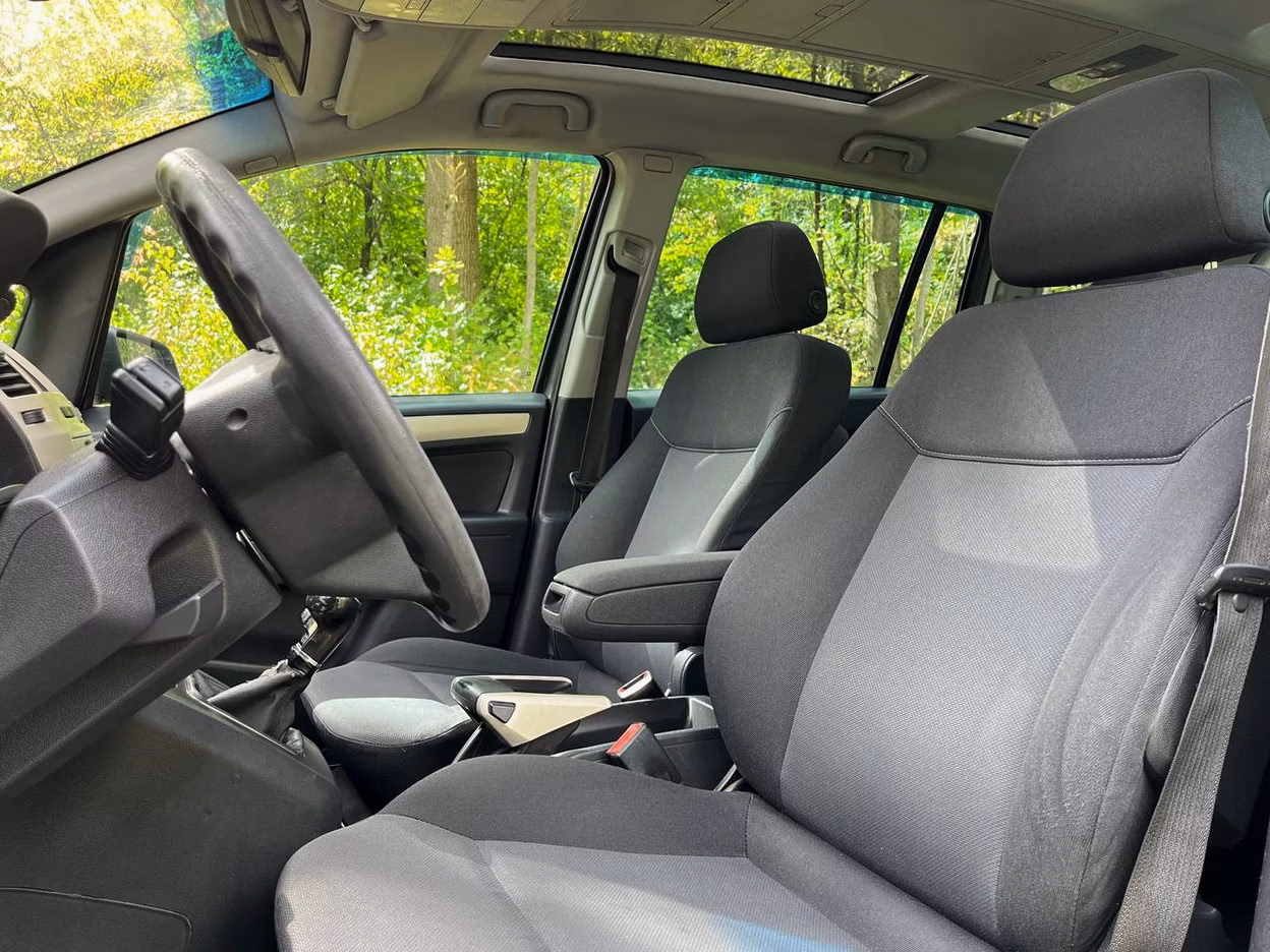 Opel Zafira фото 12