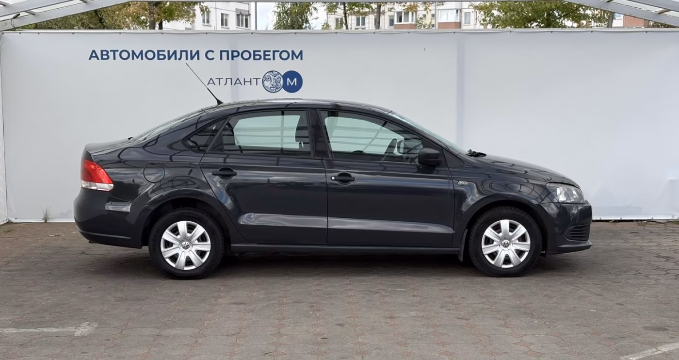 Volkswagen Polo Sedan фото 6