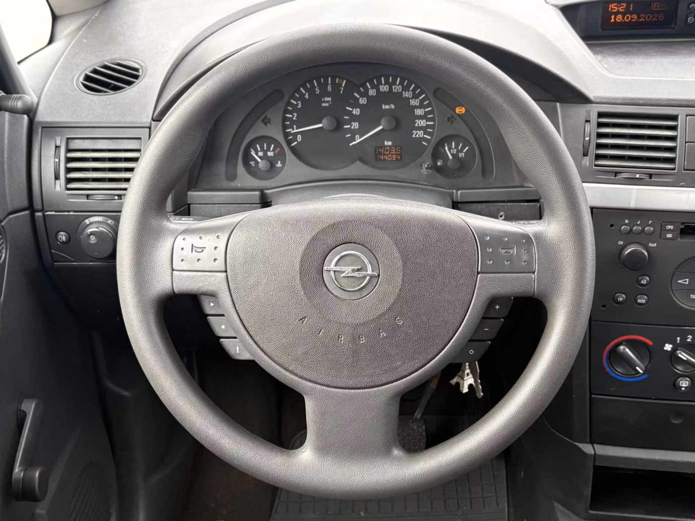 Opel Meriva фото 8