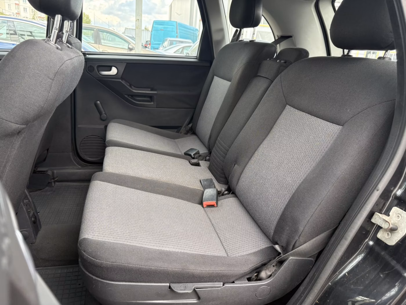Opel Meriva фото 11