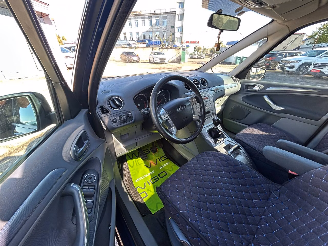 Ford Galaxy фото 9