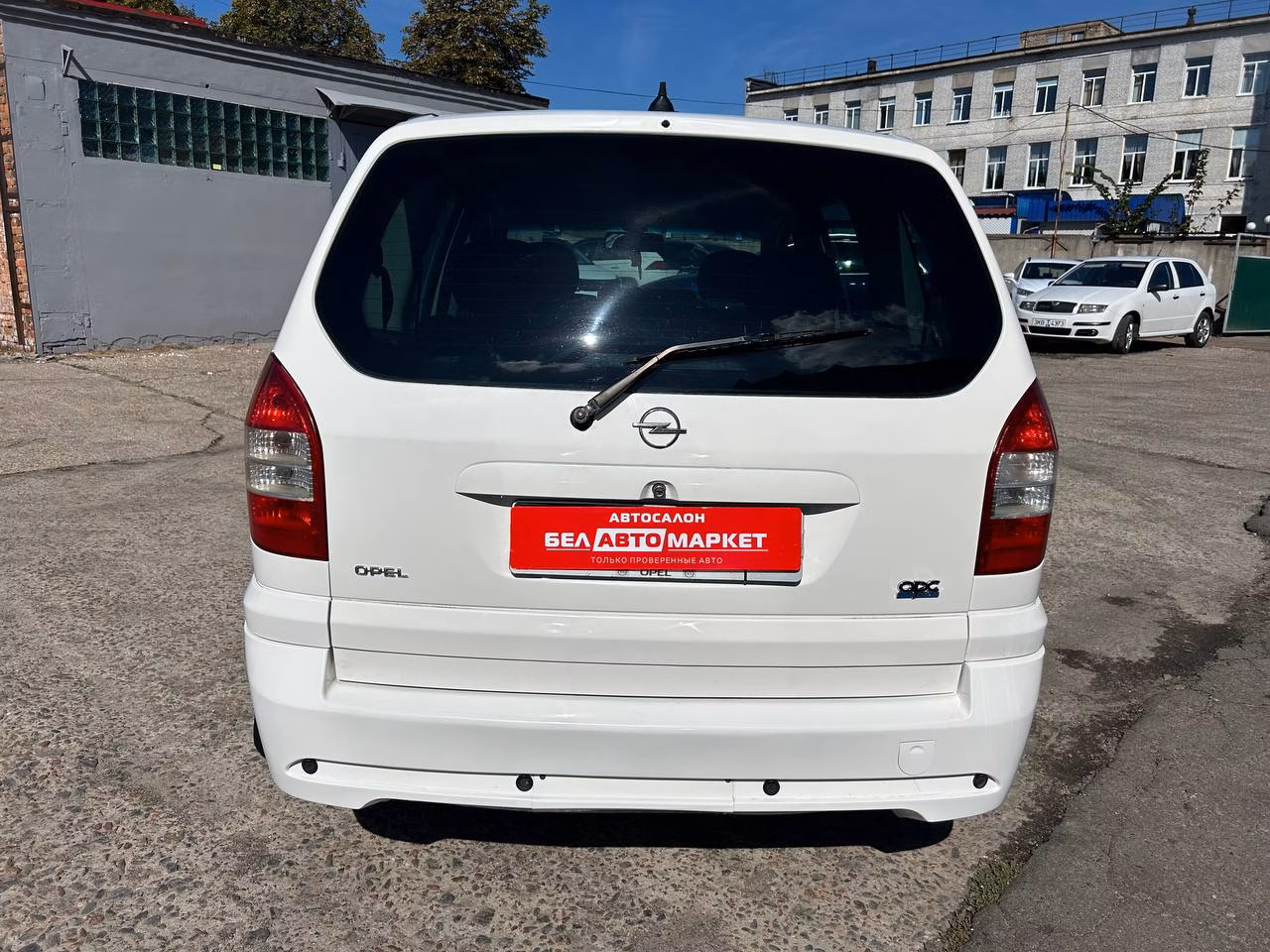 Opel Zafira фото 6