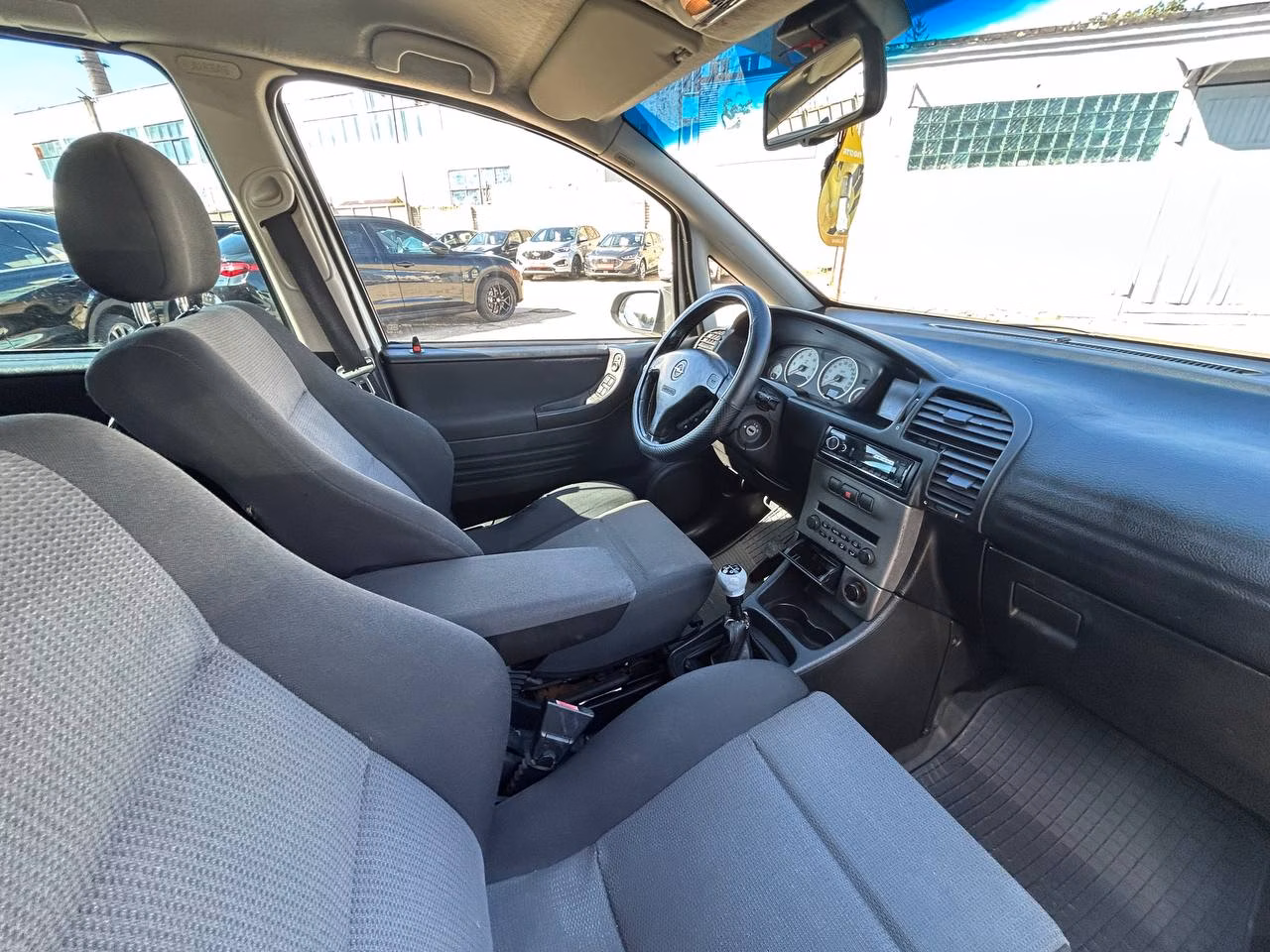 Opel Zafira фото 13