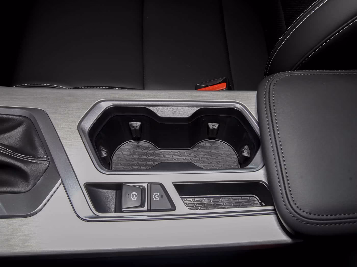 Geely Binyue фото 14