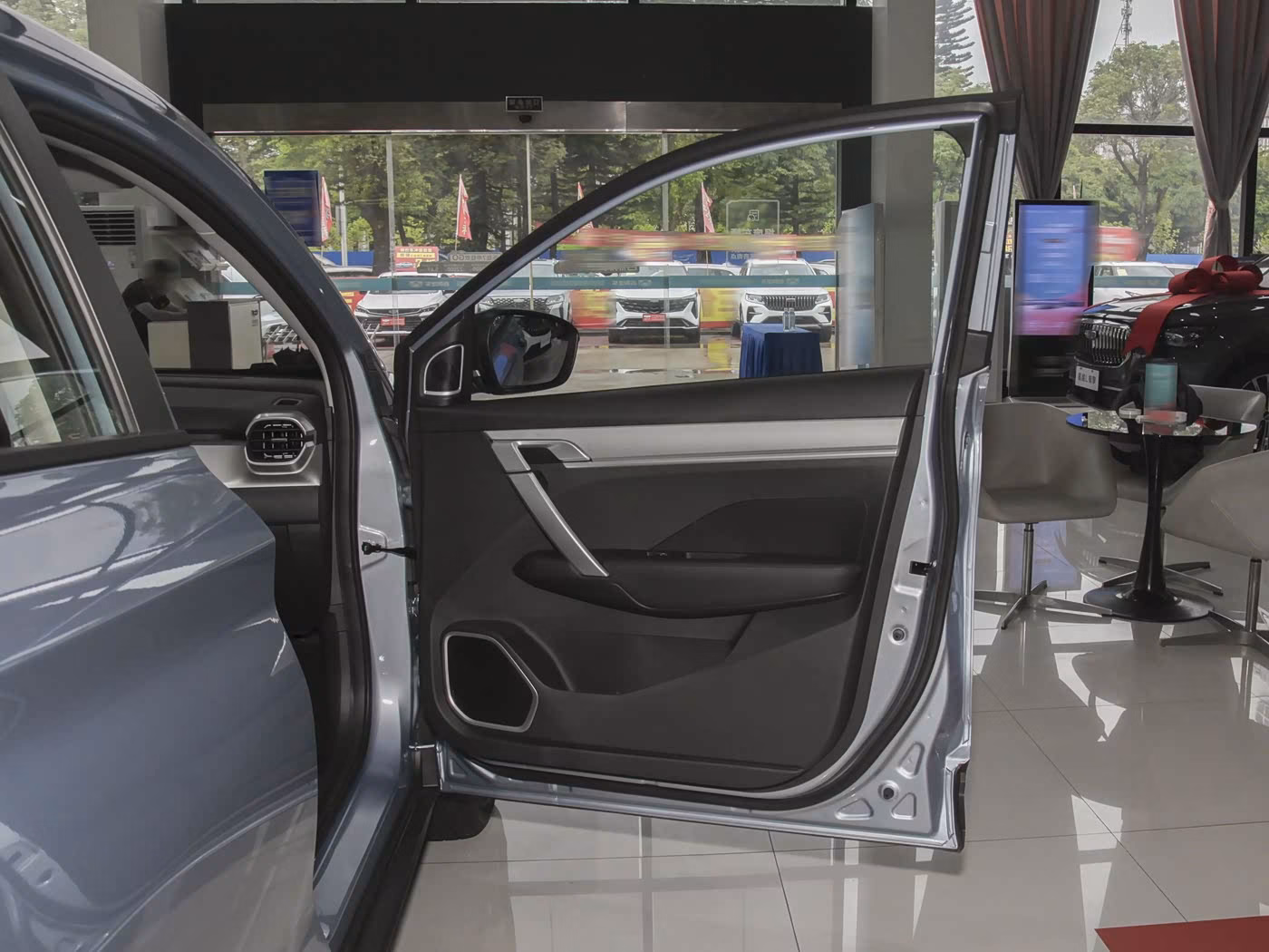 Geely Binyue фото 20