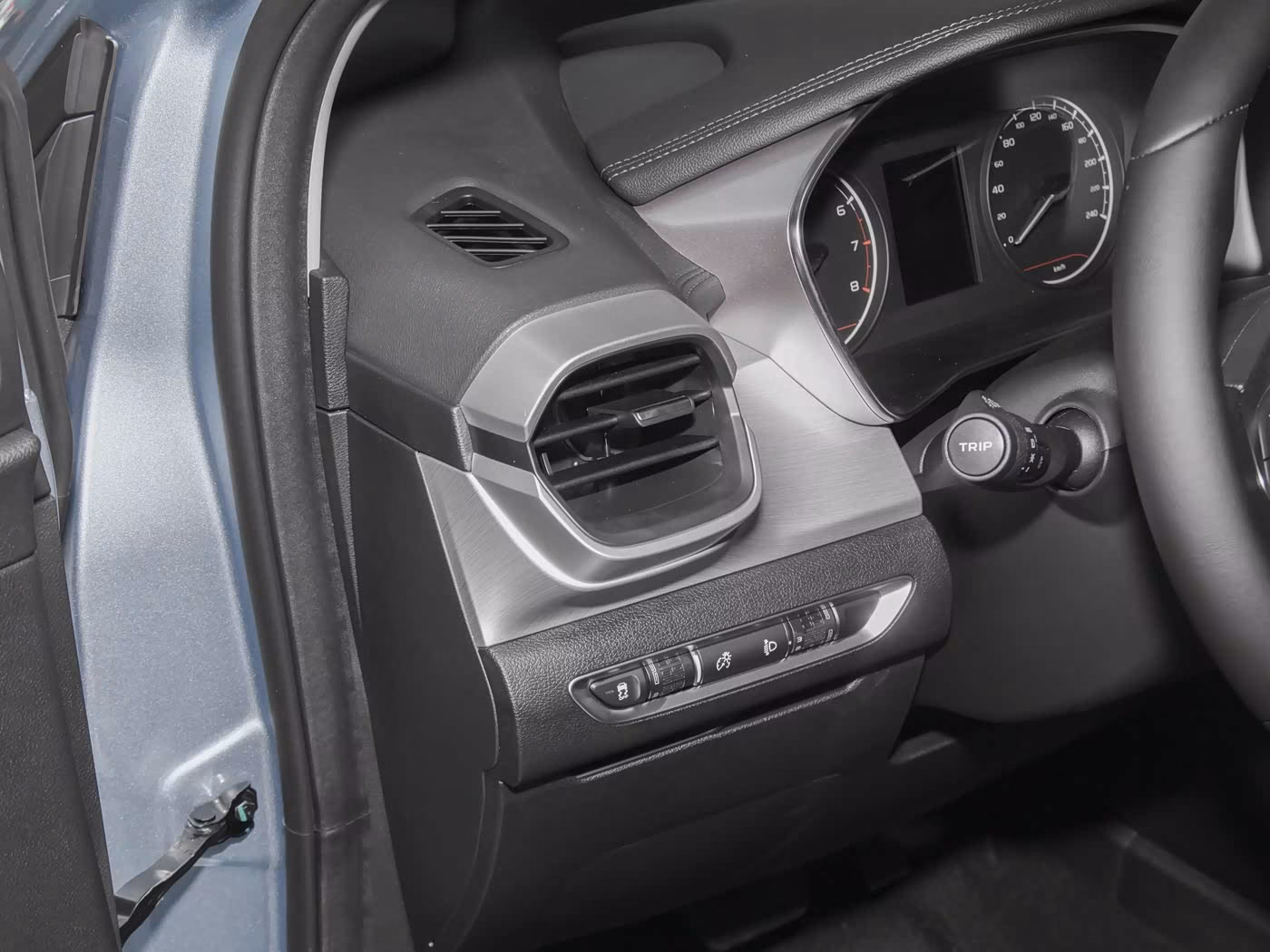 Geely Binyue фото 11