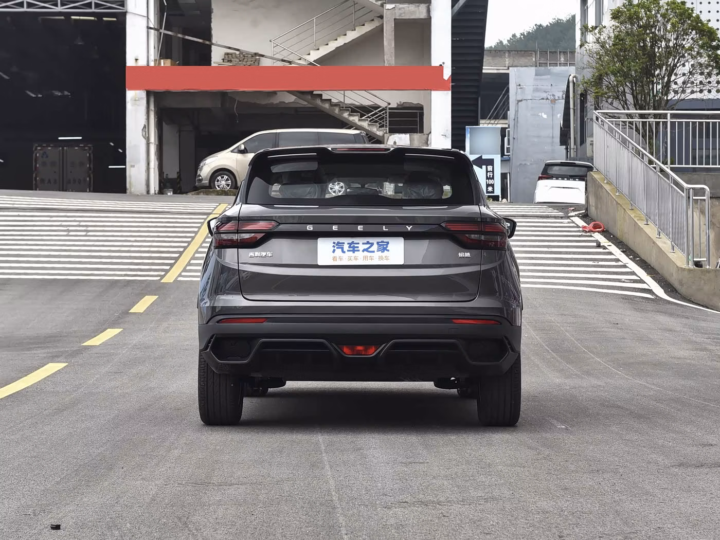 Geely Binyue фото 5