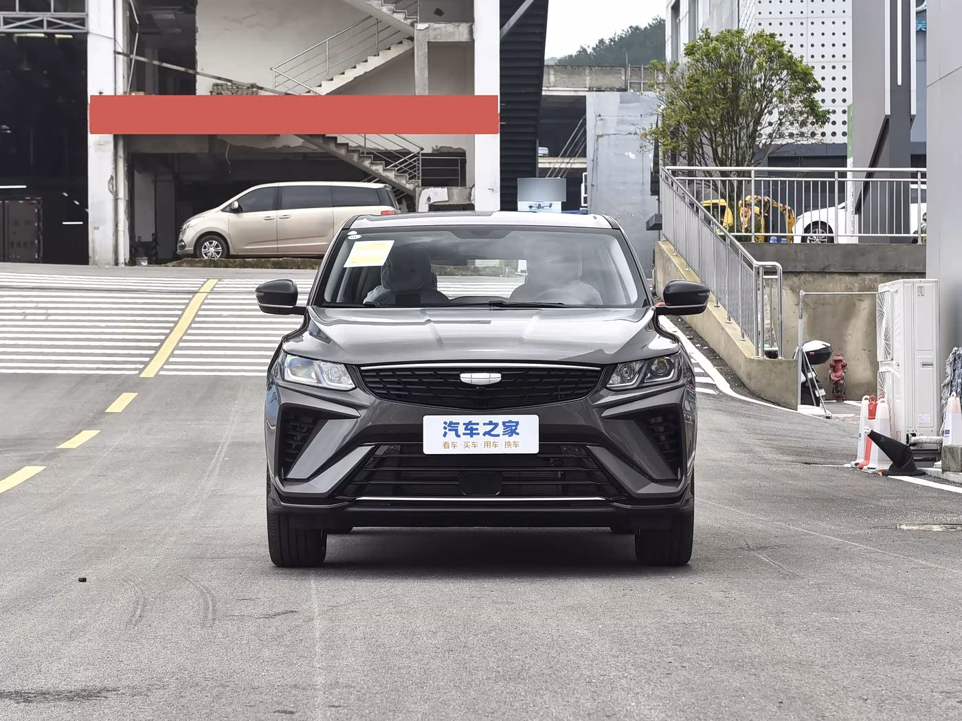 Geely Binyue фото 2