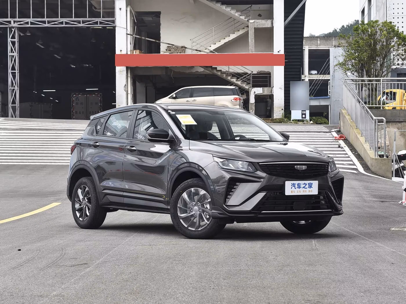 Geely Binyue фото 3
