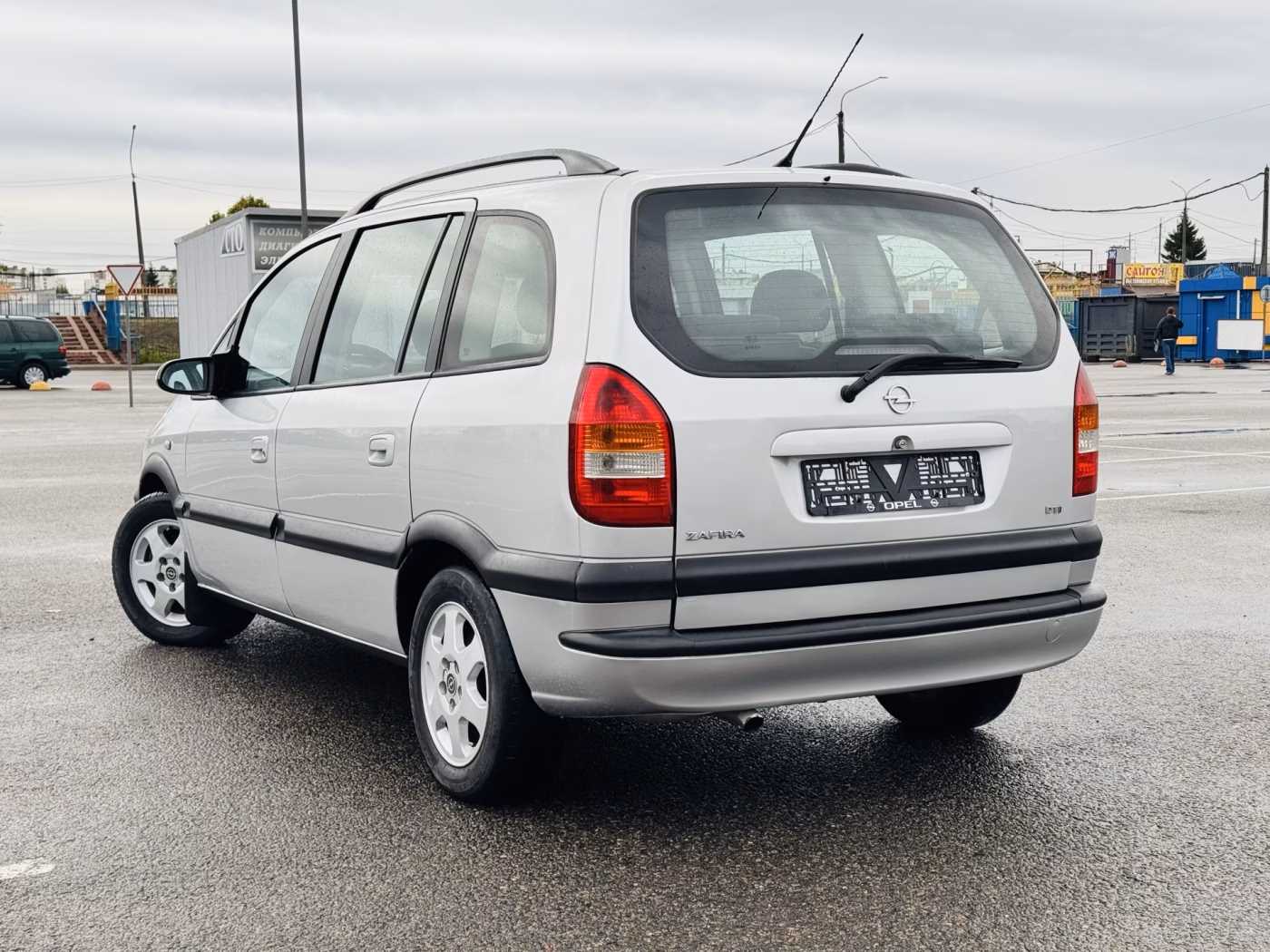 Opel Zafira фото 4