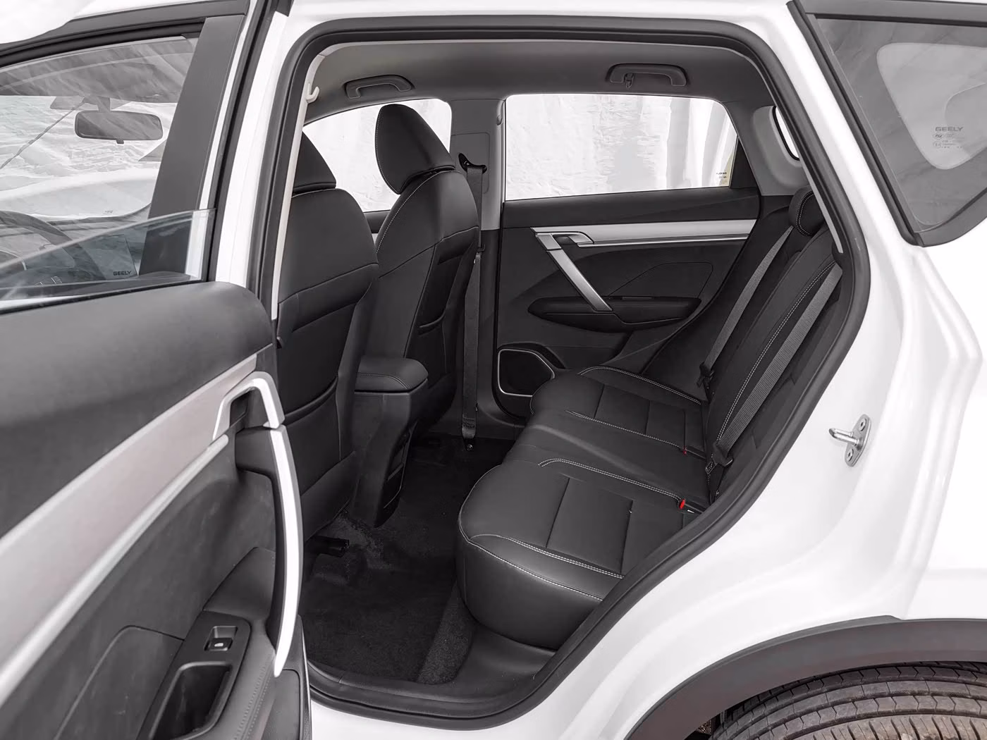 Geely Binyue фото 18