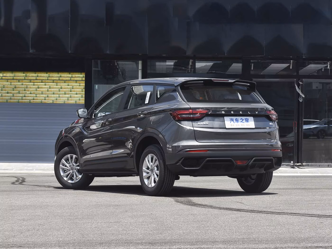 Geely Binyue фото 6