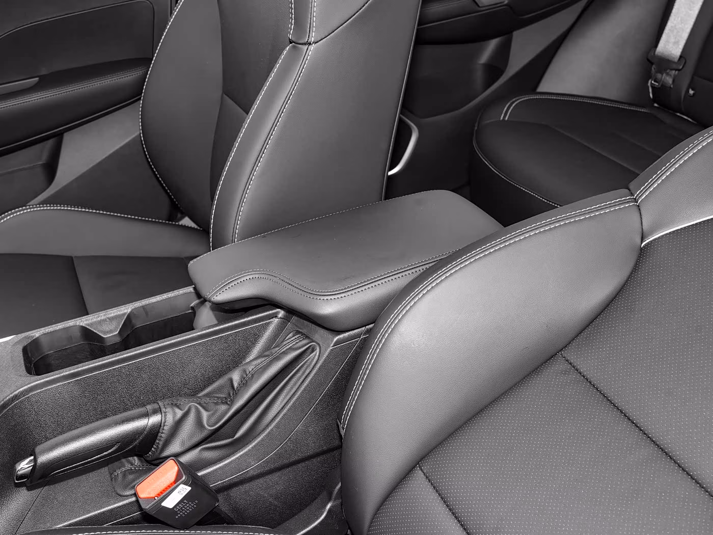 Geely Binyue фото 16