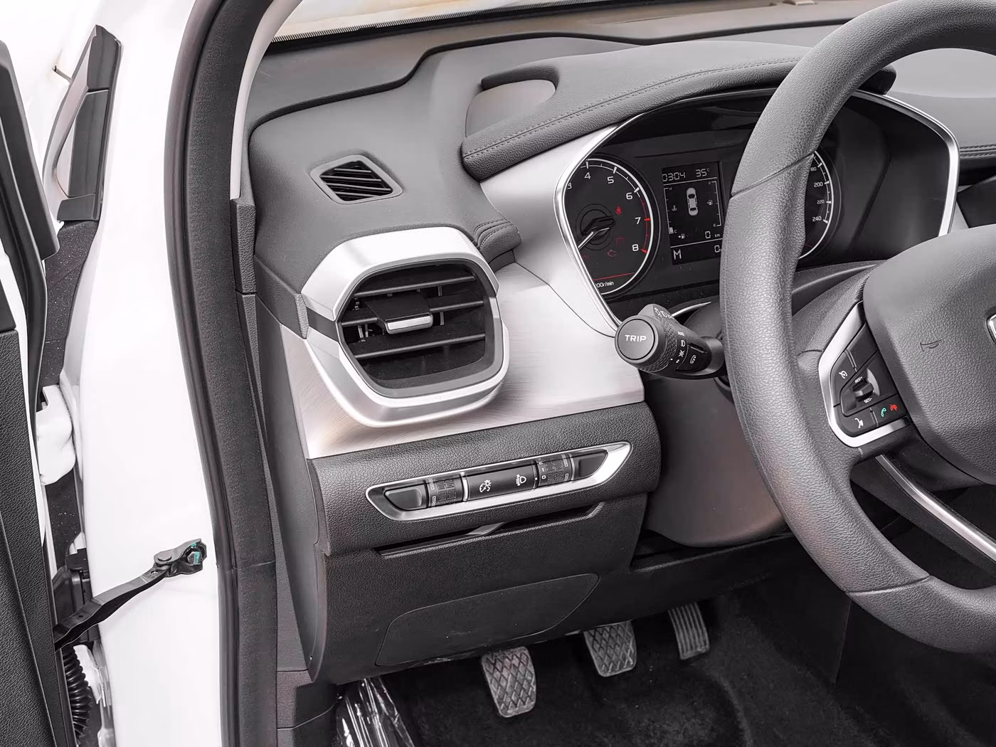 Geely Binyue фото 13