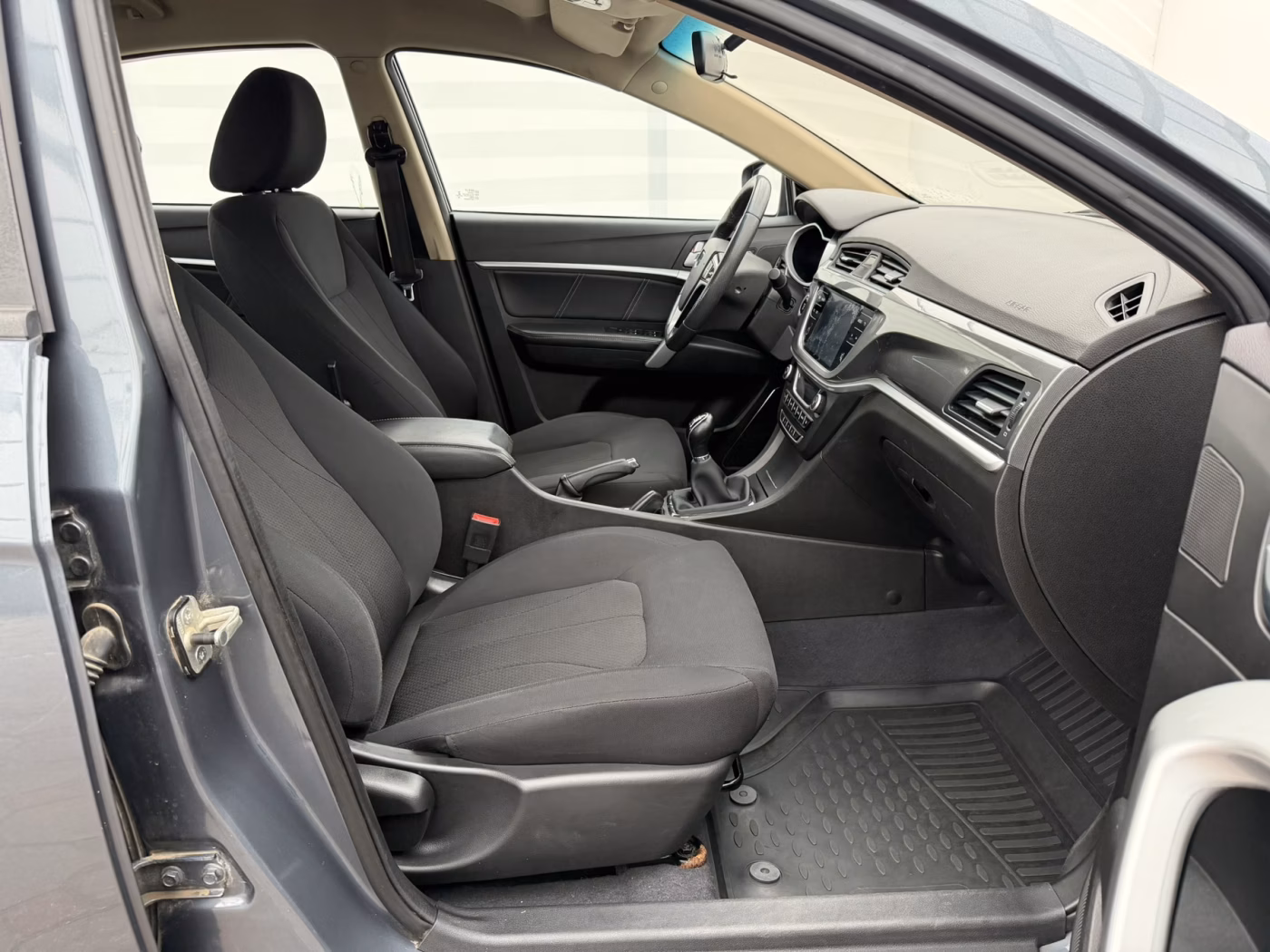 Geely Emgrand фото 7