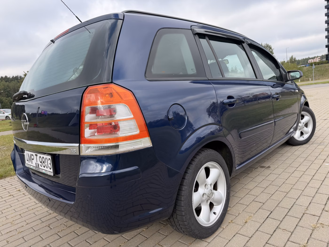 Opel Zafira фото 6