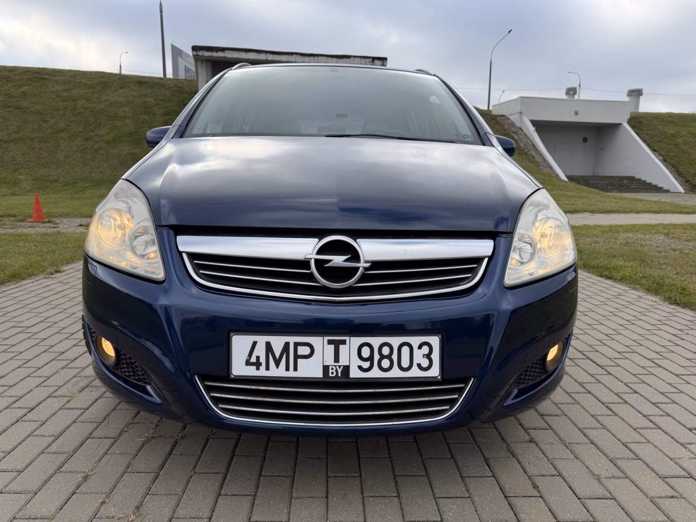 Opel Zafira фото 4