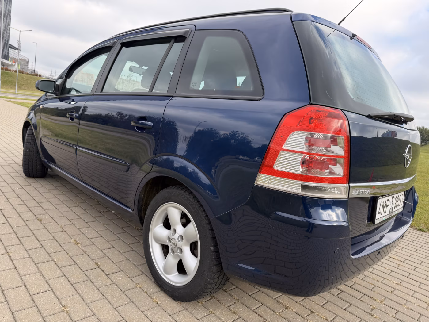 Opel Zafira фото 11