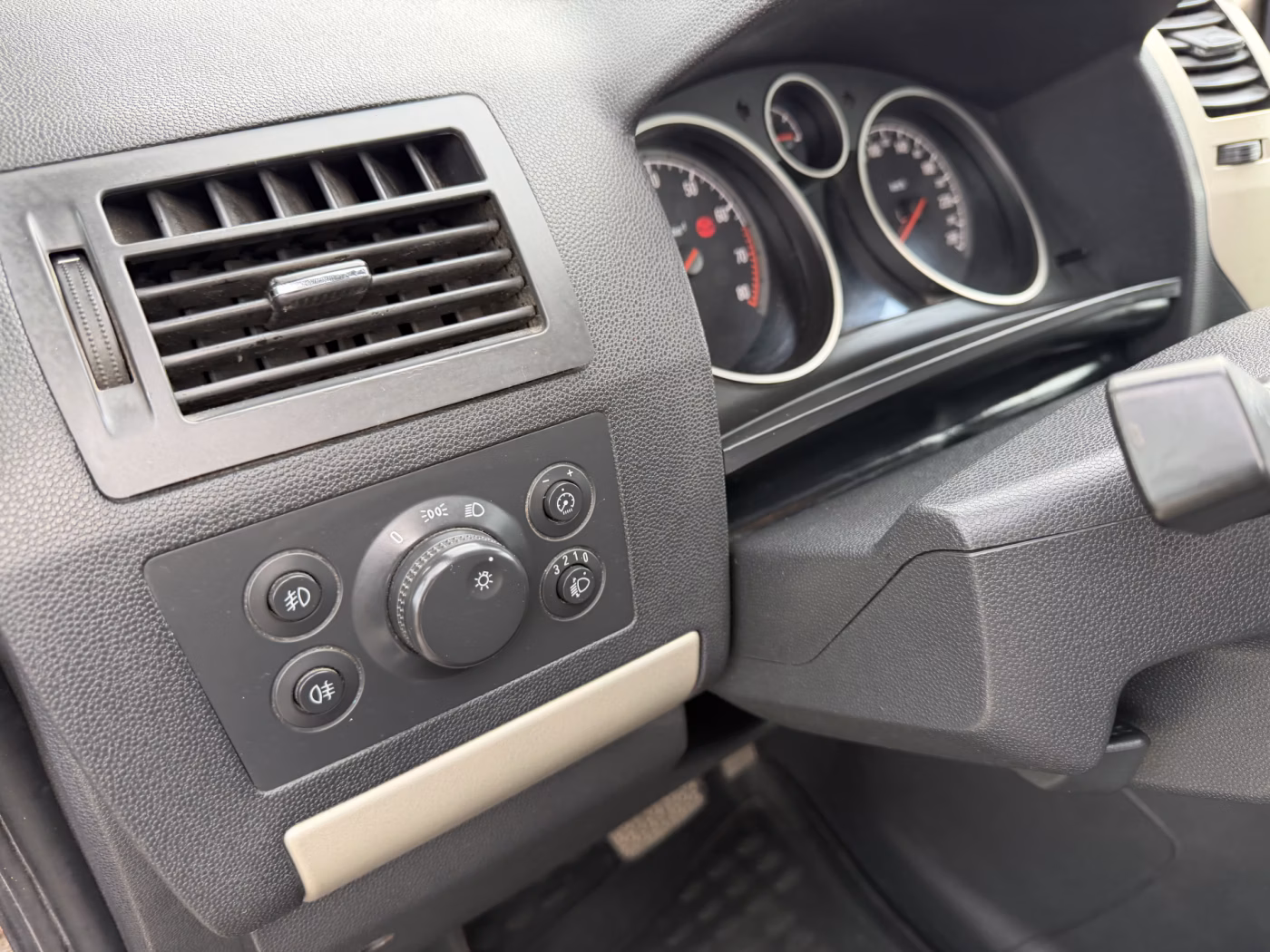 Opel Zafira фото 14