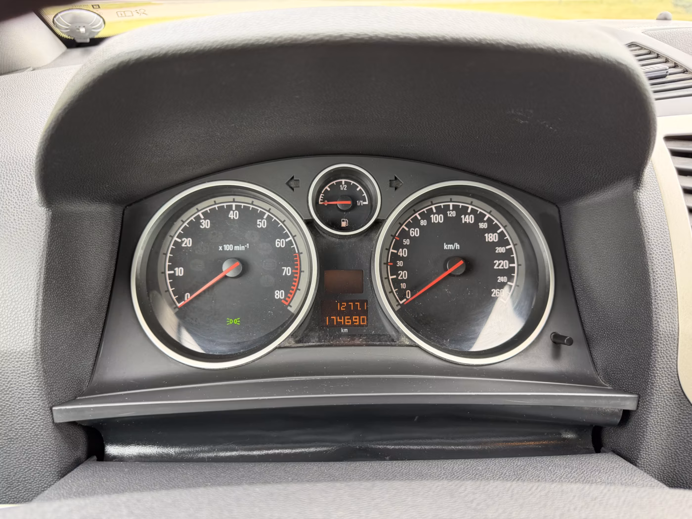 Opel Zafira фото 16