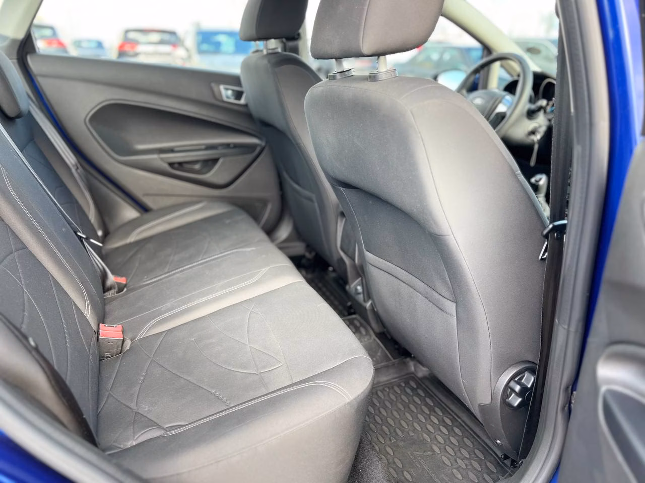 Ford Fiesta фото 20