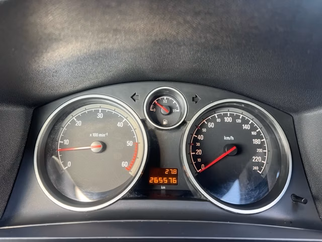 Opel Zafira фото 20