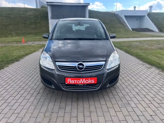 Opel Zafira фото 2