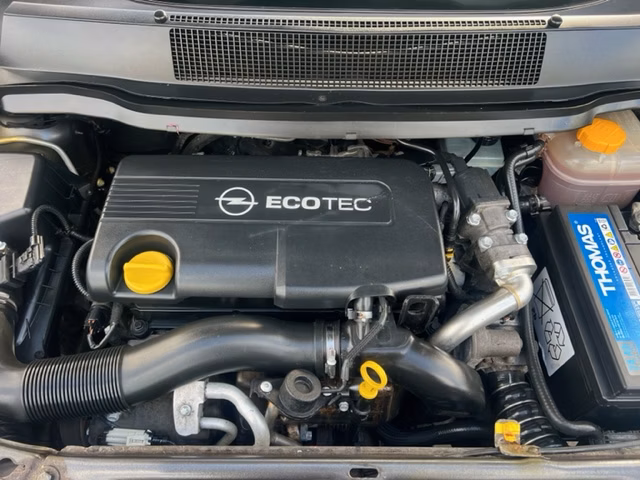 Opel Zafira фото 9