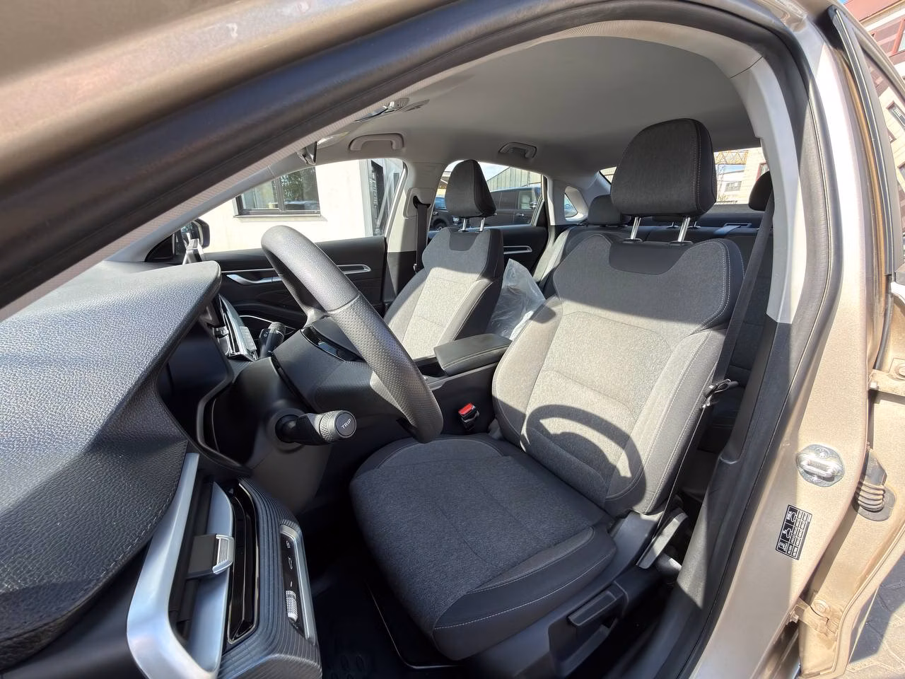 Geely Emgrand фото 10