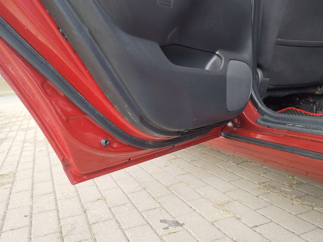 Toyota Avensis фото 11
