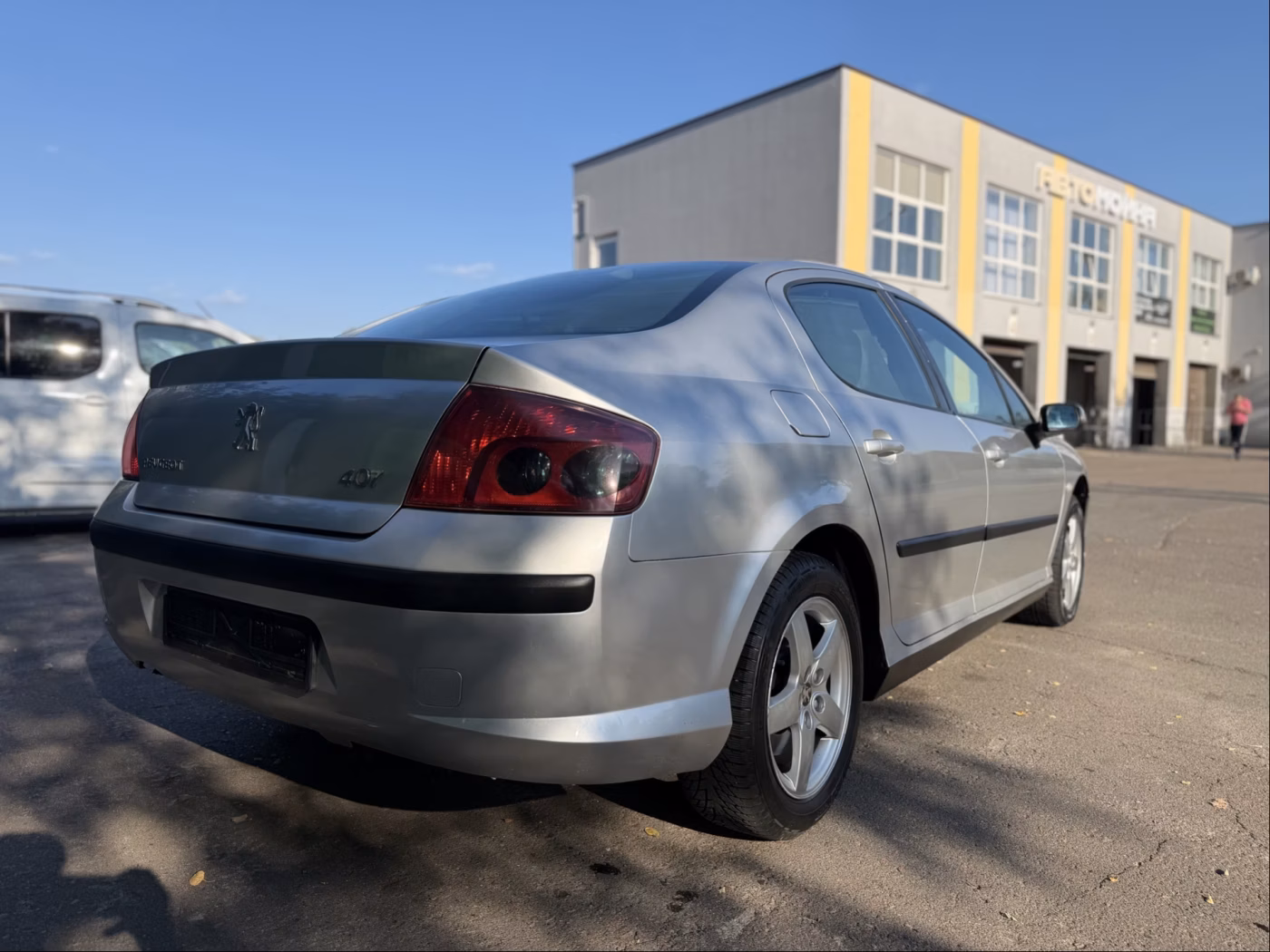 Peugeot 407 фото 6