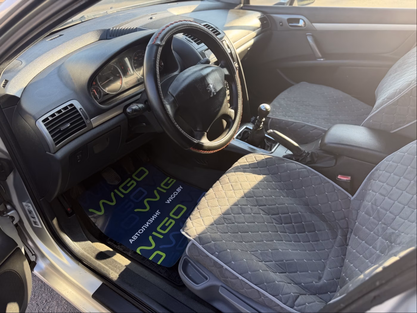 Peugeot 407 фото 11