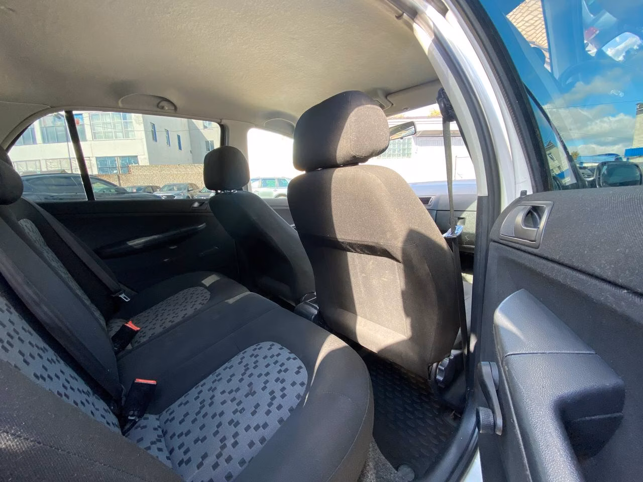 Skoda Fabia фото 11