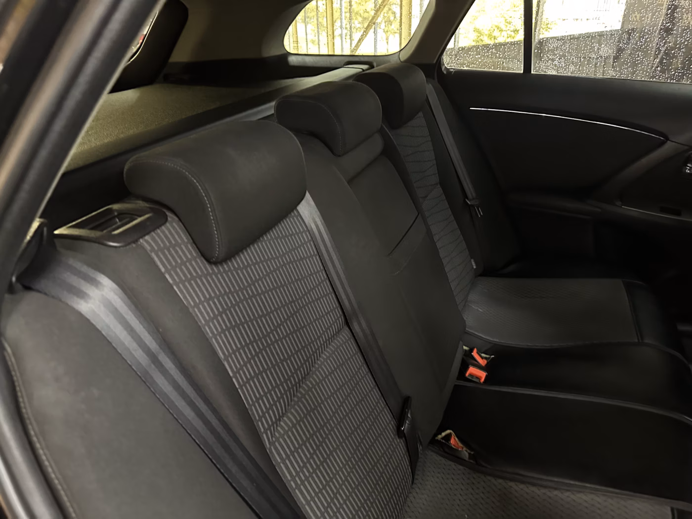 Toyota Avensis фото 24