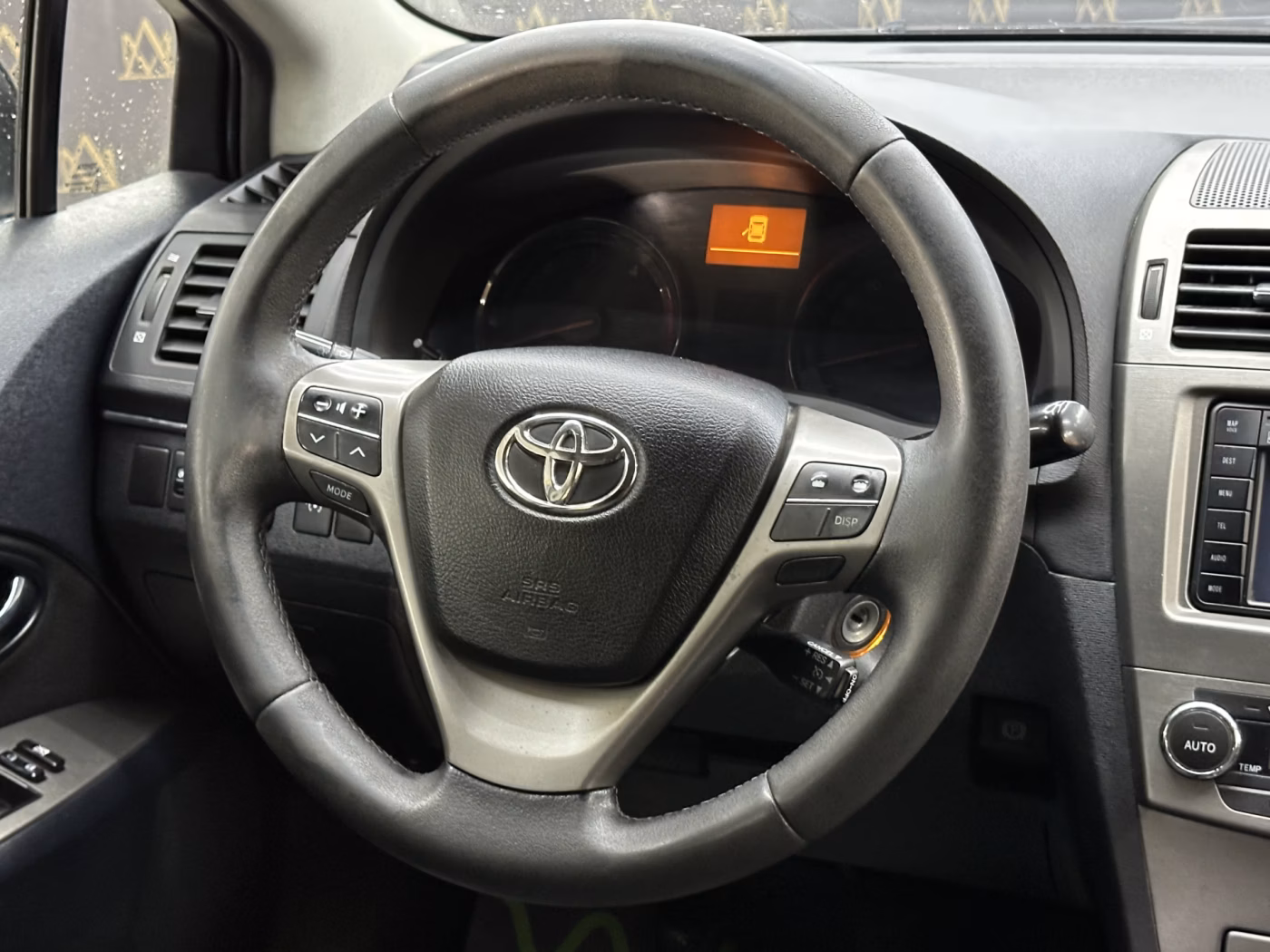 Toyota Avensis фото 12