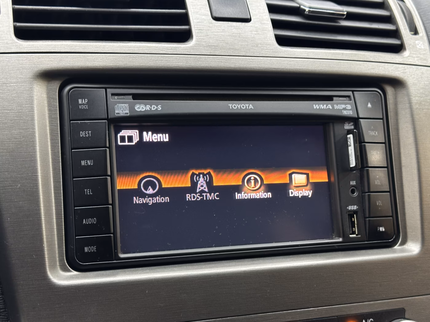 Toyota Avensis фото 15