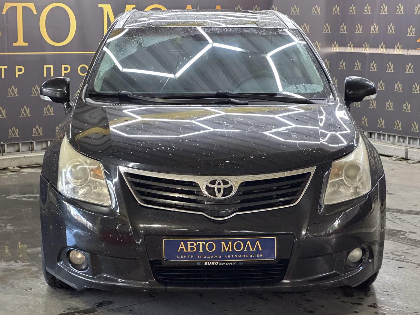 Toyota Avensis фото 2