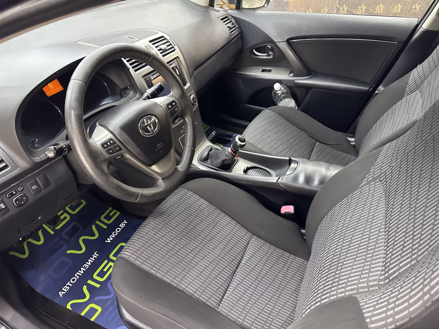 Toyota Avensis фото 20
