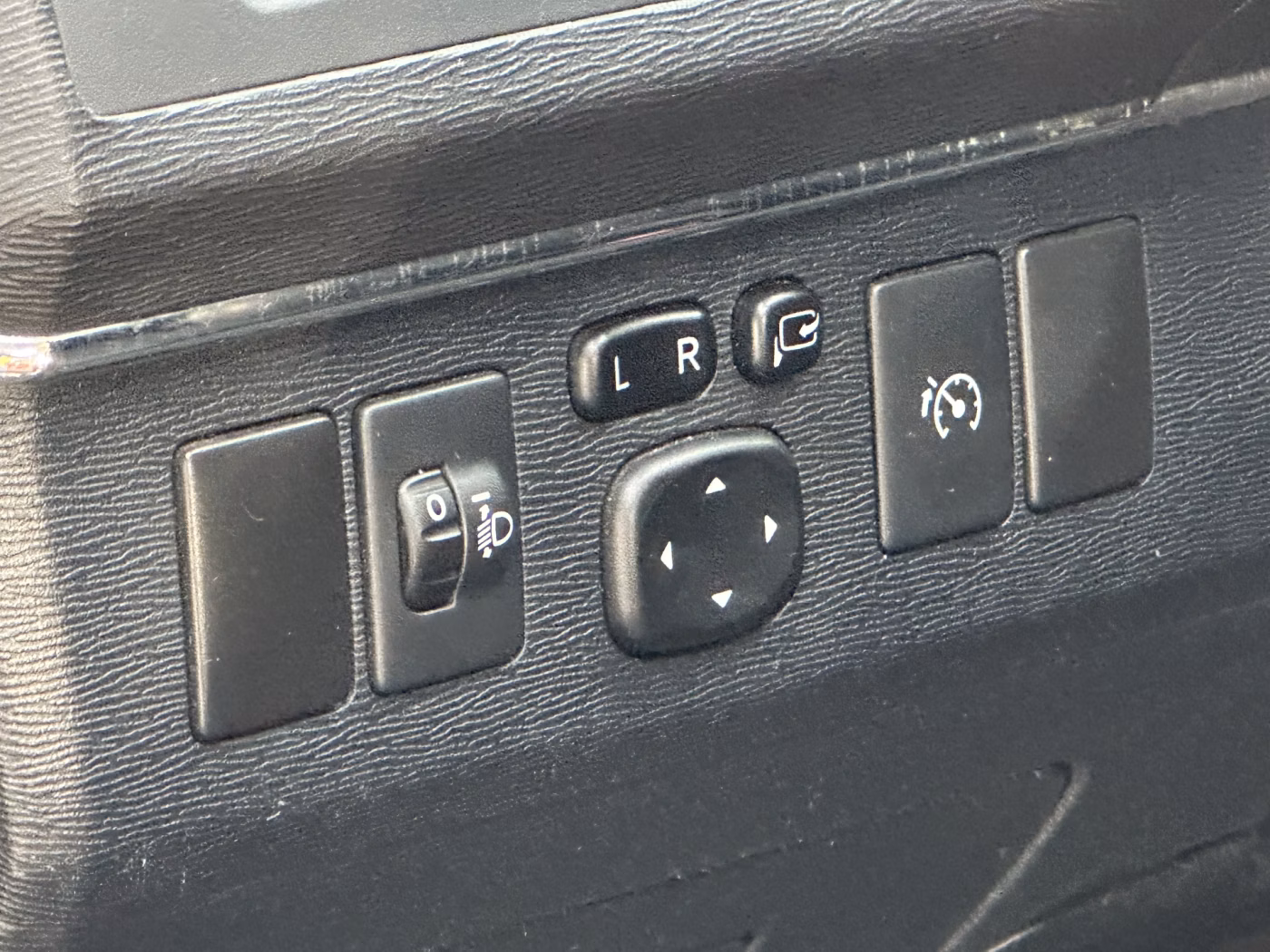Toyota Avensis фото 18