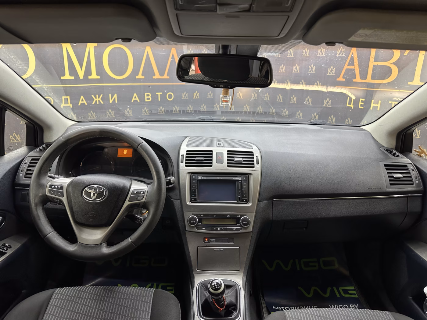 Toyota Avensis фото 10