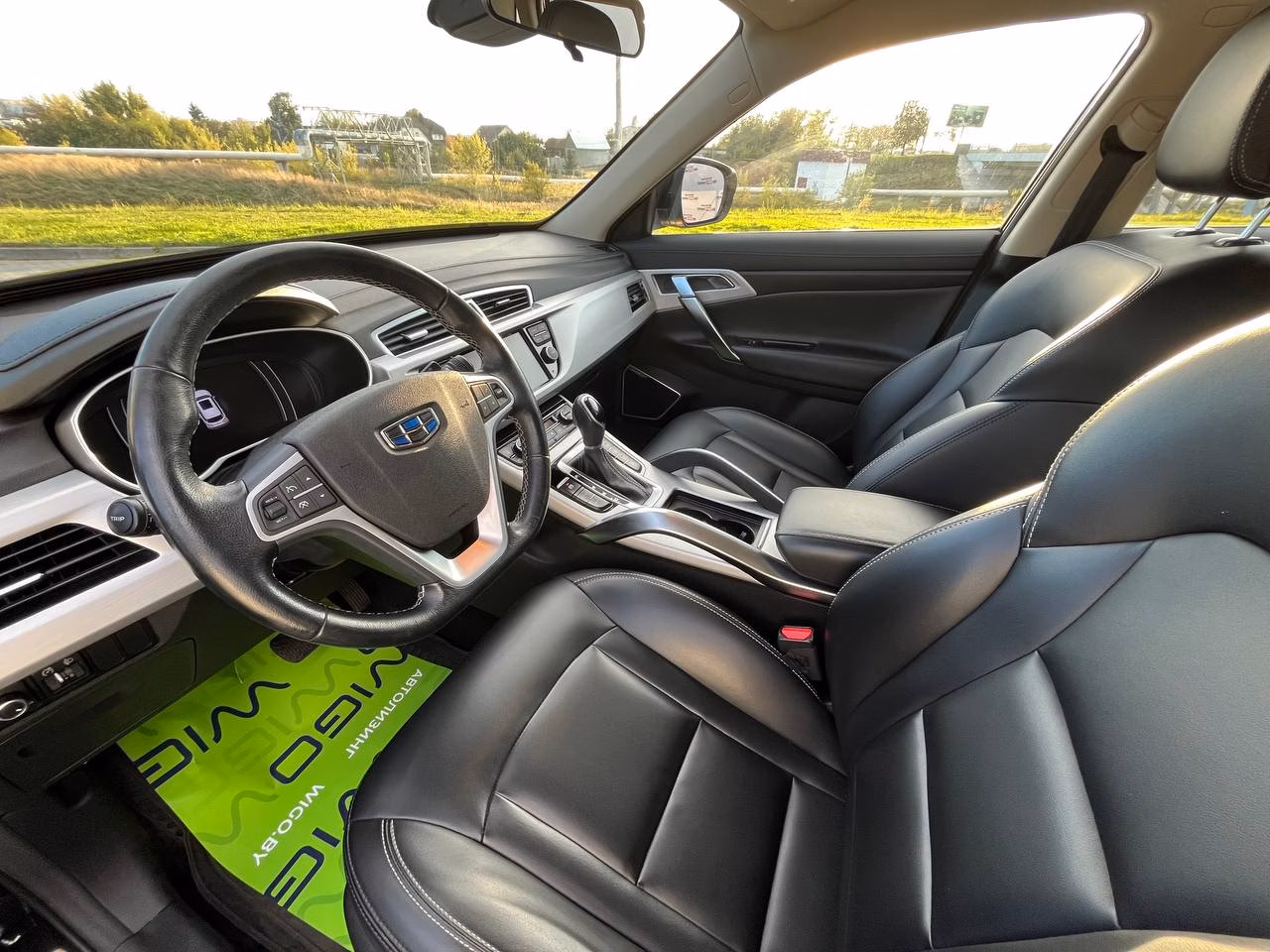 Geely Atlas фото 9